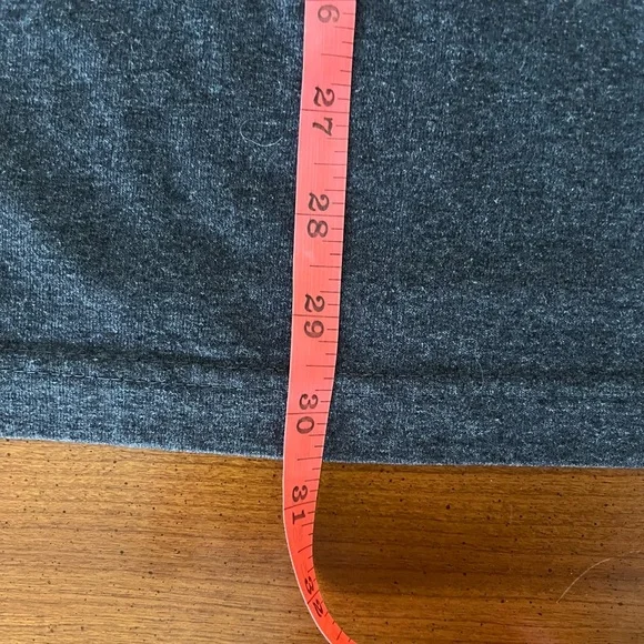 🛠 Carhartt K84 Henley Shirt XL Charcoal Gray Pocket Tee Loose Fit Workwear - Picture 7 of 8